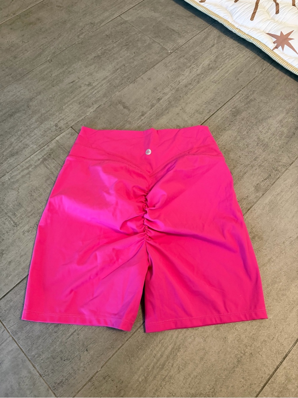 Halara Women’s Pink Scrunch-Back Active Shorts